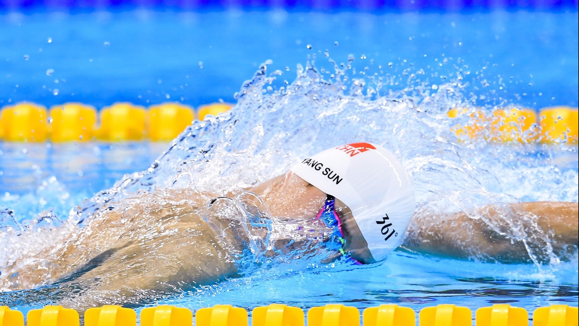 kaiyun开云体育-F1圣保罗大奖赛火热开启，维斯塔潘卫冕冲击，勒克莱尔双喜临门迎冠战